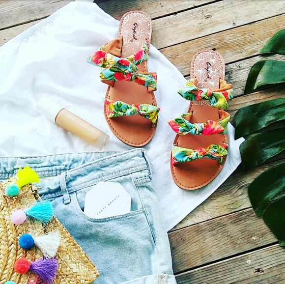 LAST CHANCE!!//The Francis Baby// Summer Sandals - Picture 3 of 4
